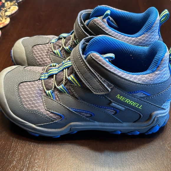 Merrill waterproof boots size 4m - Picture 2 of 5